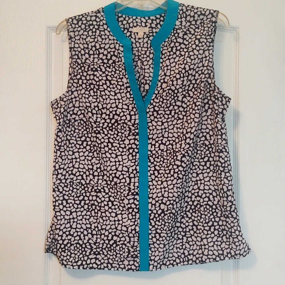 2/$20 Talbot's sleeveless tank, medium.
